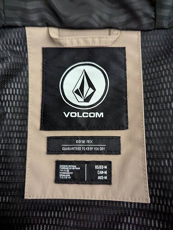 Jacken: Volcom L GORETEX Jacke Grösse M – Gebraucht aus St. Gallen von eisor 4