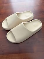 Yeezy Slide Bone
