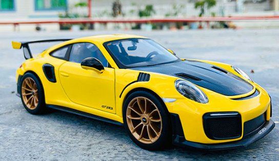 Porsche Modellautos: Porsche 911 GT2 RS - 1:24 - Modellauto - Auto - Tech - Gelb – Neu und originalverpackt aus Oensingen von CSCollectors 4