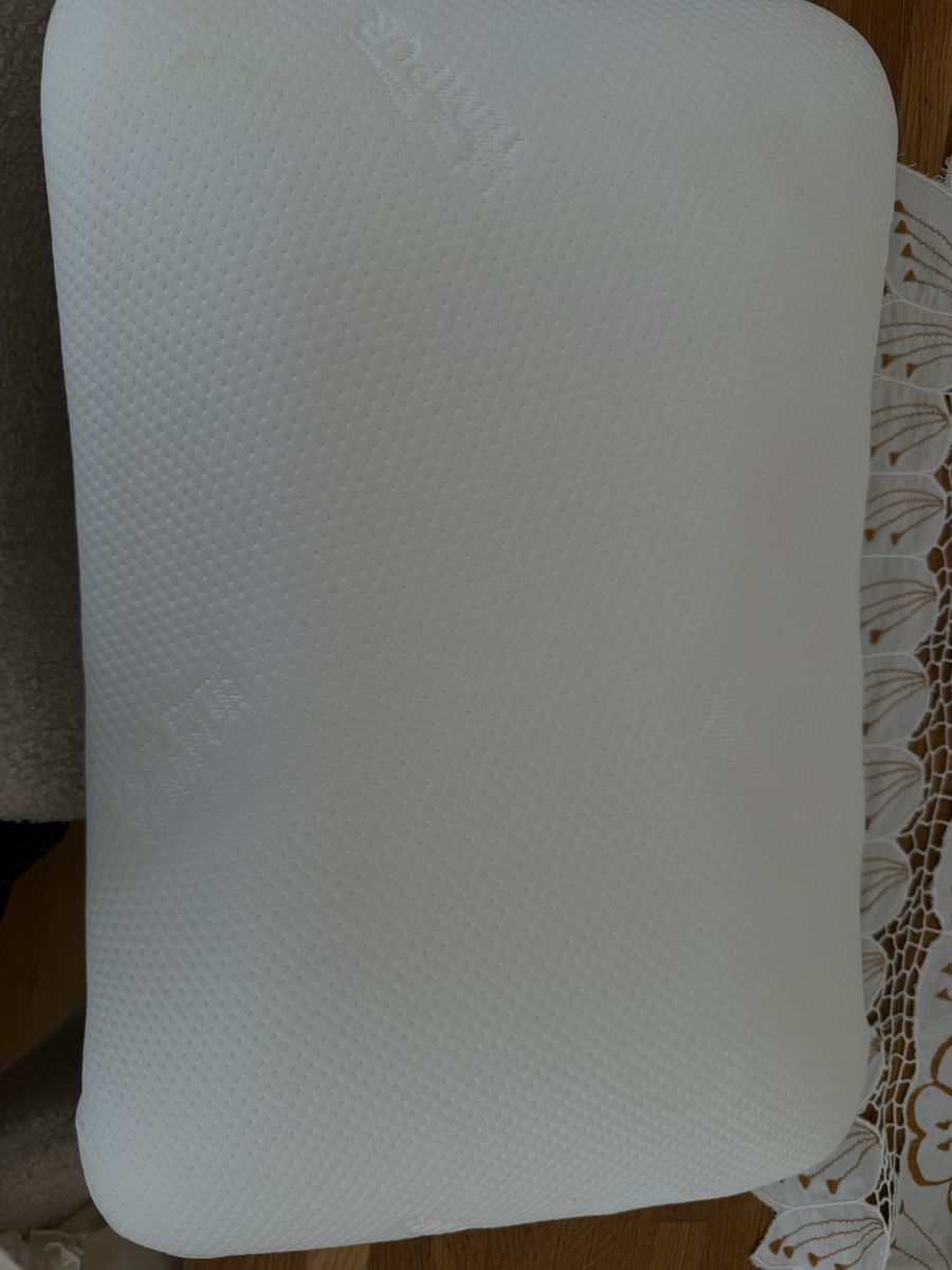 Tempur Cuscini: Tempur pillow white good condition – Nuovo (secondo la descrizione) da Zürich venduto da cno_7j6g 2