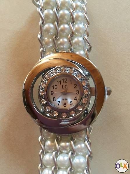 Orologi: Perlen Damen Uhr mit glitzer / Neu – Usato da Hombrechtikon venduto da Shineeyes 1
