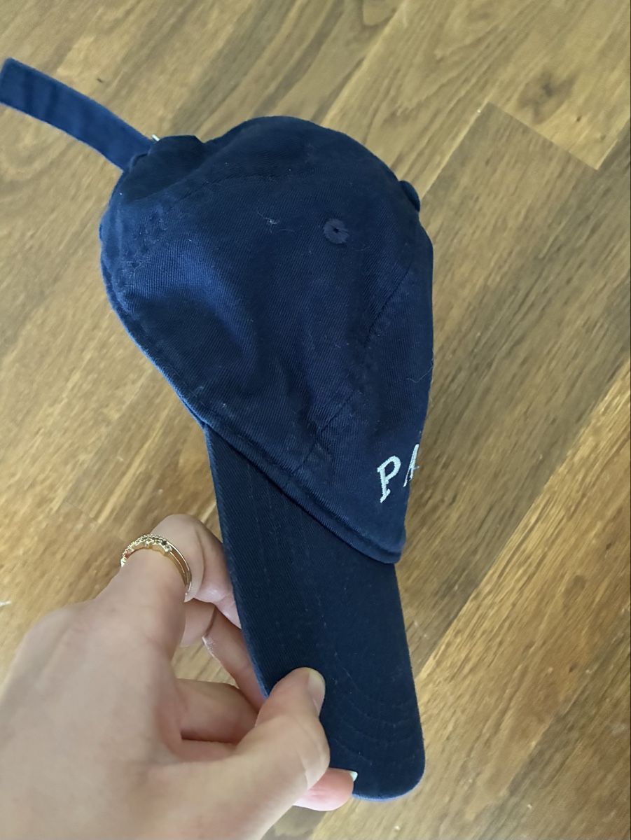 H&M Autres vêtements femmes: Cap – Neuf (Voir description) à Unterengstringen par vivienneberger 1