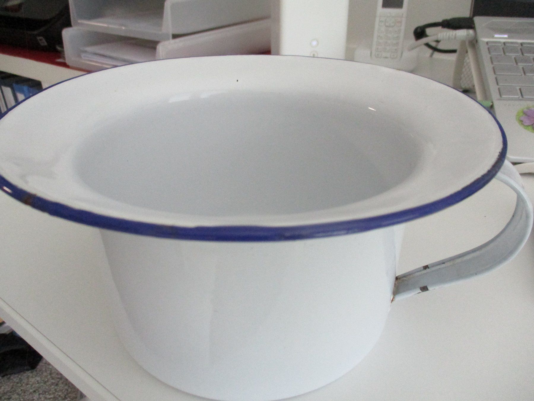Casseroles: Nachttopf Emaille 22cm – D'occasion à Wil SG par garou40