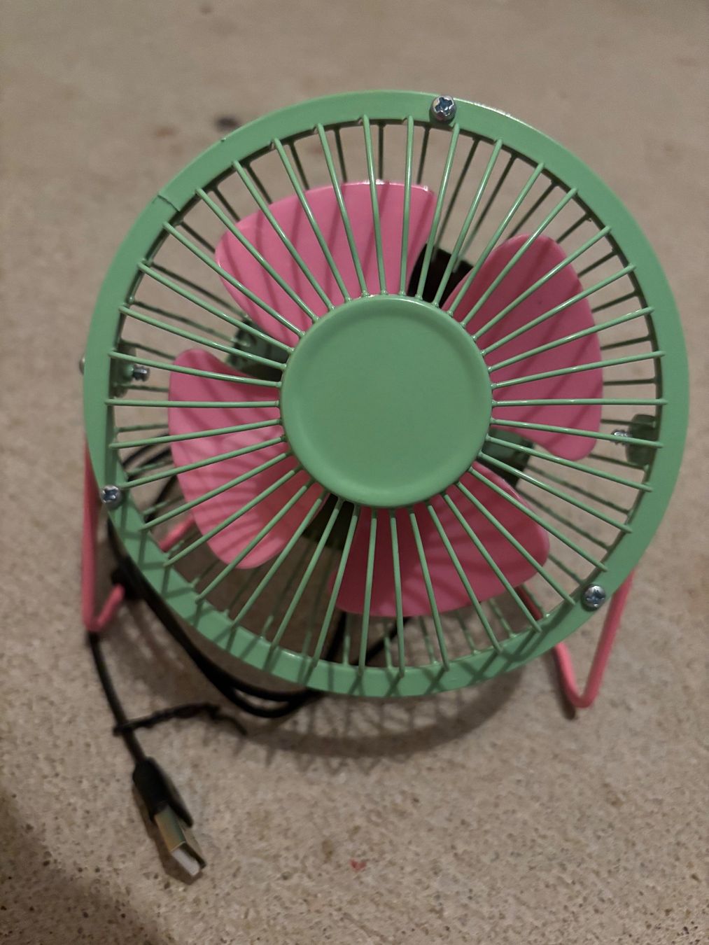 Ventilatori: USB Desktop air fan ventilator New – Nuovo (secondo la descrizione) da Füllinsdorf venduto da MaiiaM