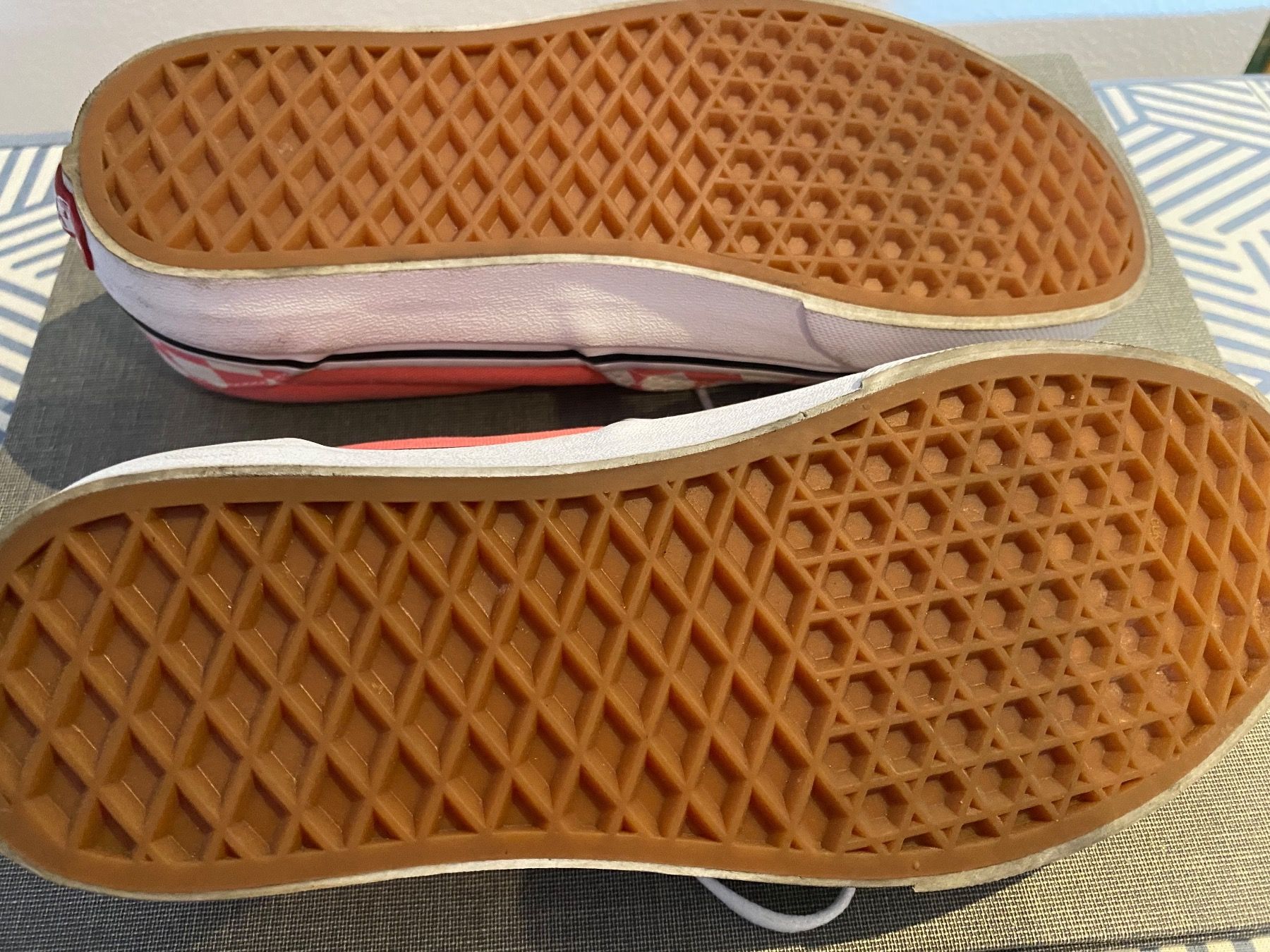 Vans Herrenschuhe: Vans Pink and White Check Size 36.5 – Gebraucht aus Zürich von rachdied 1