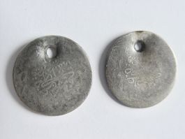 2 Osmanische Silber Münzen, gelocht (11gr Silber)