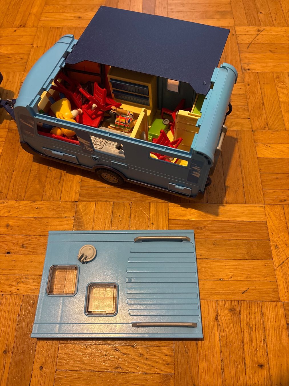Playmobil Spielzeuge: Playmobil Pickup mit Wohnwagen – Gebraucht aus Schötz von hofri 3