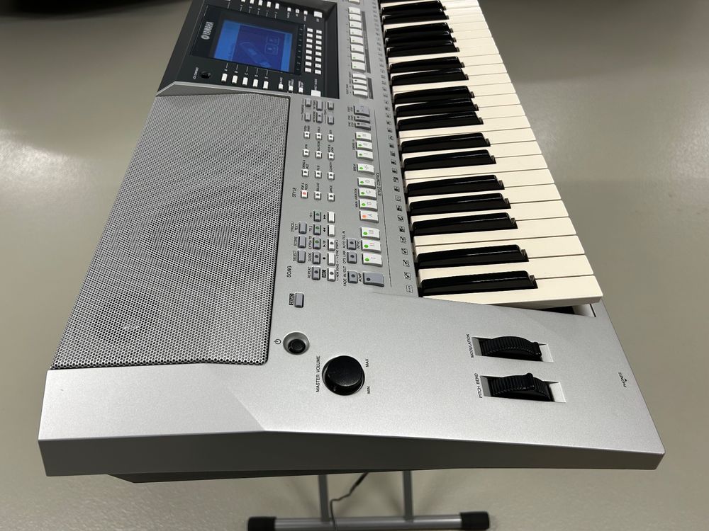 YAMAHA PSR-S710 Keyboard, mit Ständer o. Anleitung (Gebraucht) in ...