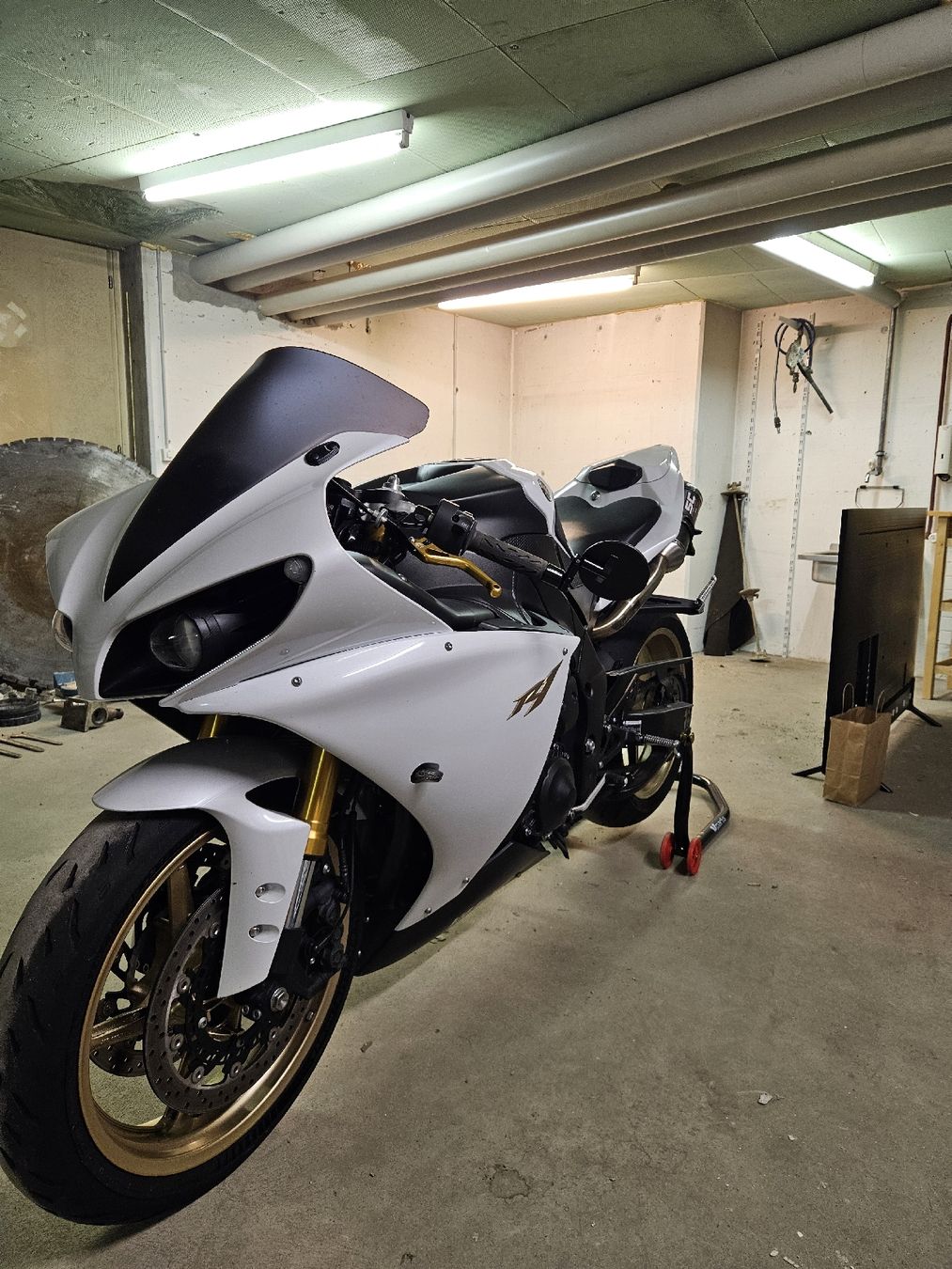 Yamaha Strada: Yamaha R1 – Usato da Hinterkappelen venduto da manu97 1
