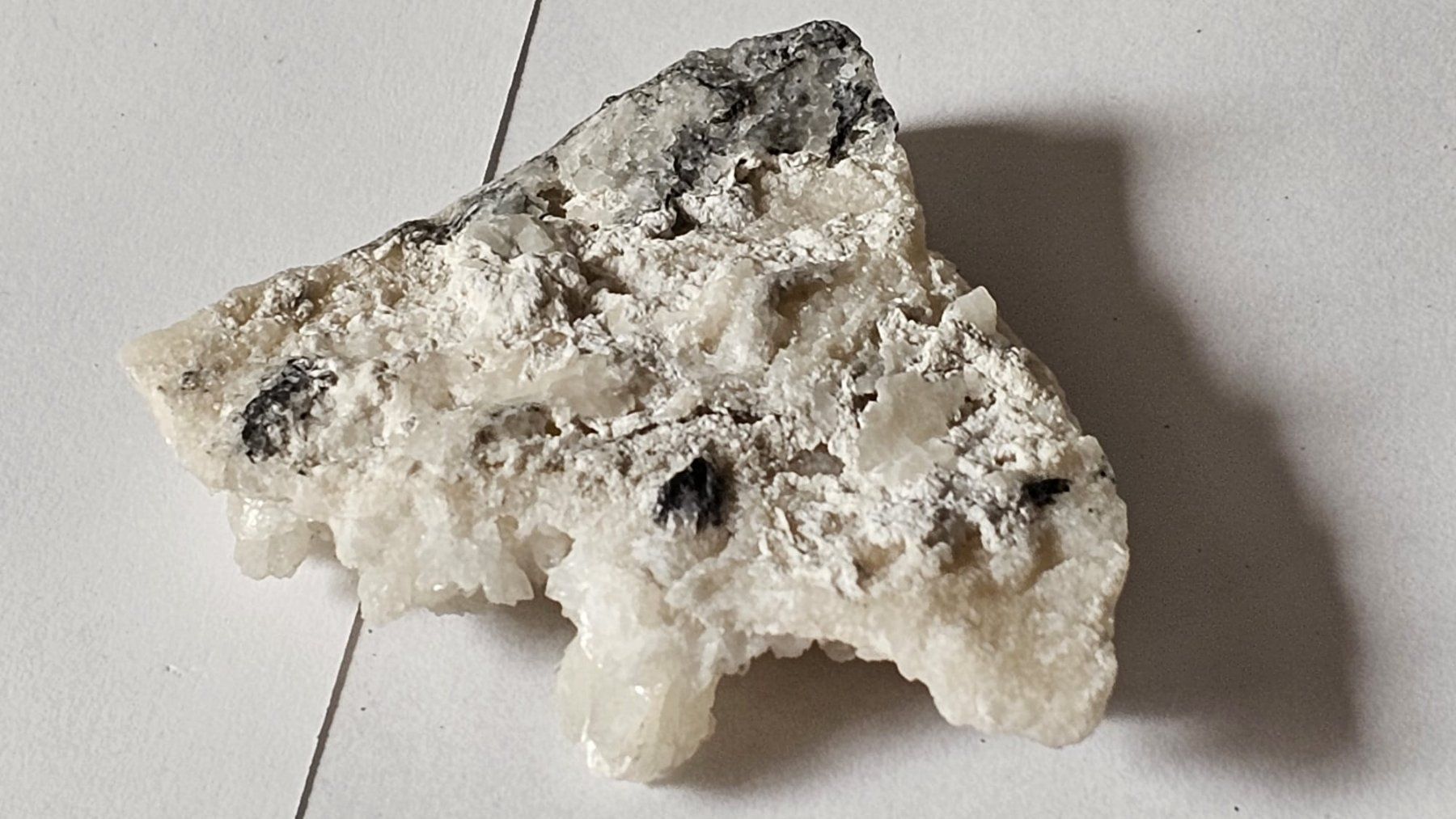 Mineralien & Heilsteine: White Stilbite Zeolite Crystal Cluster – Gebraucht aus St-Légier-Chiésaz von nig_dk7p 1