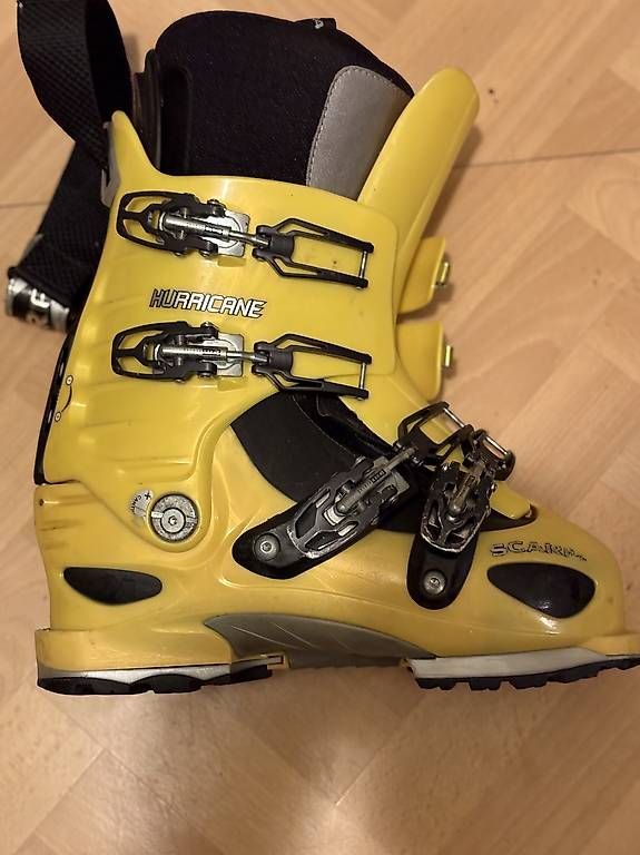 Scarpe da uomo: Scarpa Hurricane – Usato da Saignelégier venduto da Jeanno76