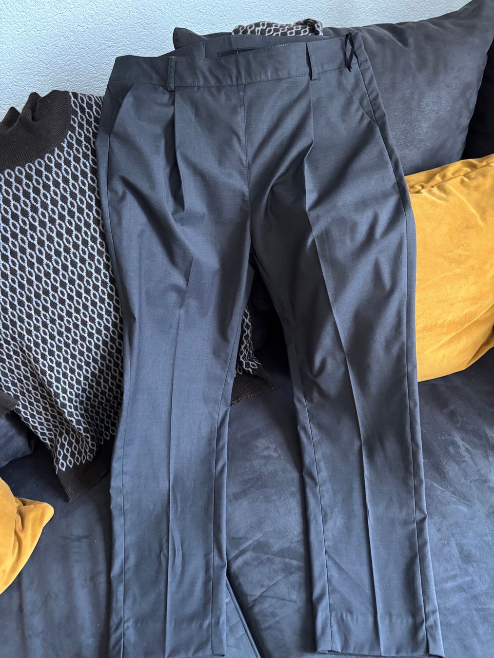 Hosen: JUNONA Stoffhose neuwertig – Neu (gemäss Beschreibung) aus Merishausen von yourdream 2