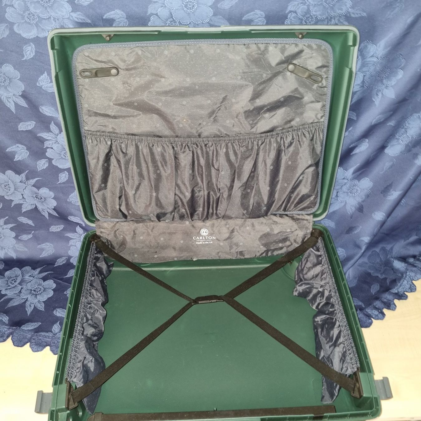 Valises de voyage: Koffer Schallenkoffer – D'occasion à Kriens par gra_fhn7 5