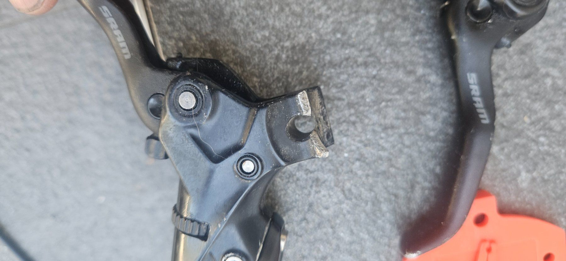 Sram Pezzi di ricambio: Sram G2 Rsc Hebel und Bleeding Kit – Usato da Auvernier venduto da flowerner 5