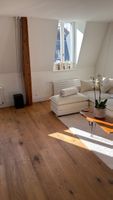 Sofa - sehr elegant & Luxuriös