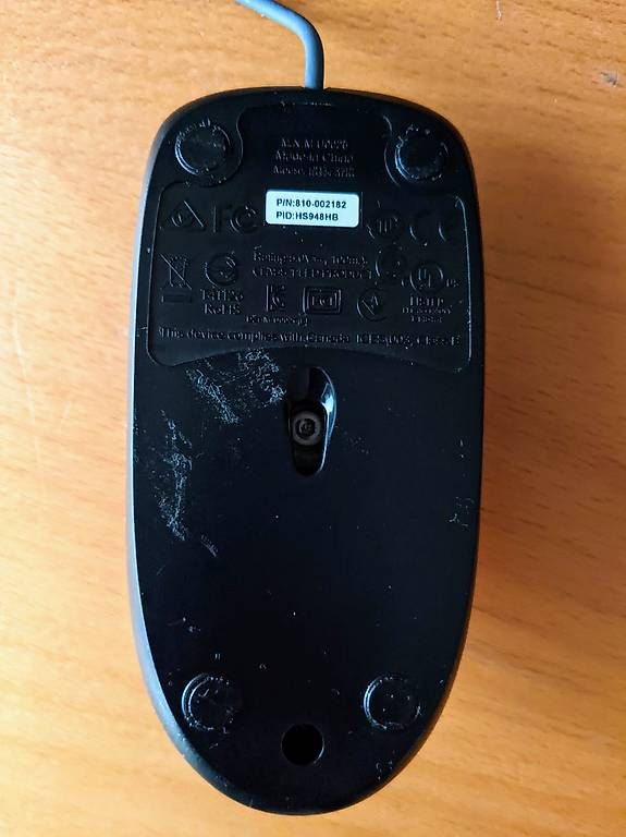 Logitech Mouse: Logitech USB Maus / mouse, schwarz, LED, 2 Tasten + Mausrad – Usato da Zug venduto da e36_t56w 1