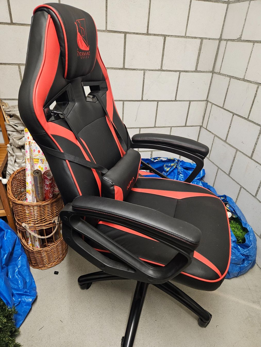 Wie neu! Gamersessel/Gamingstuhl Drakkar Konix Schwarz/Rot (Neu (gemäss ...