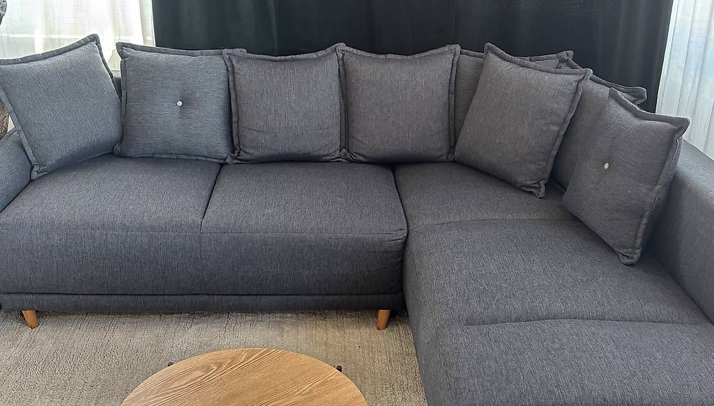Sofas: Eck-Schlafsofa mit Stauraum – Gebraucht aus Luzern von fbi_c6rs 1