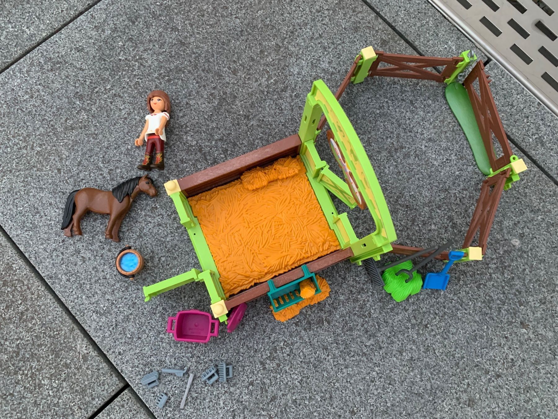 Playmobil Giocattoli: Playmobil Spirit Riding Free Pferdebox – Usato da Zürich venduto da iri_dqw7 7
