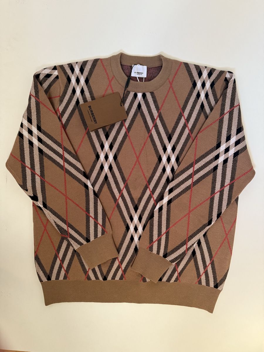 Pullover & Sweatshirts: Burbery Sweater Top Zustand – Neu (gemäss Beschreibung) aus Rodersdorf von Everything.ch