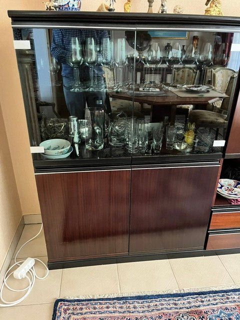 Credenze: Buffet-vaisselier-vitrine    design italien haut palissandre – Usato da PULLY venduto da RAPHAEL1953 1