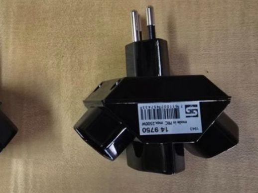 Spine: Abzweigstecker 3xT13 in schwarz – Nuovo e nell'imballaggio originale da Watt venduto da MG_Products