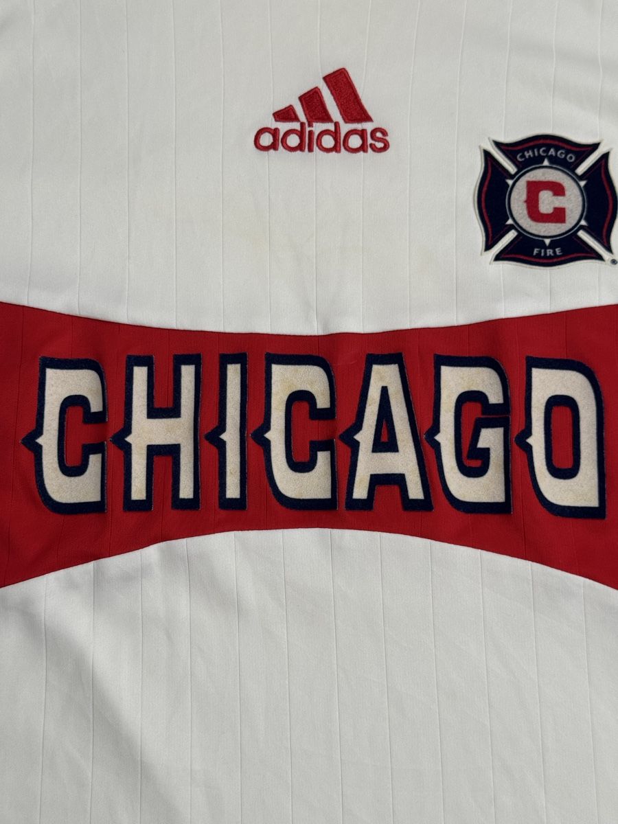 Adidas Canottiere & Pantaloni: Chicago Fire 06/07 away shirt – Usato da Baden venduto da Timelessthreads 4