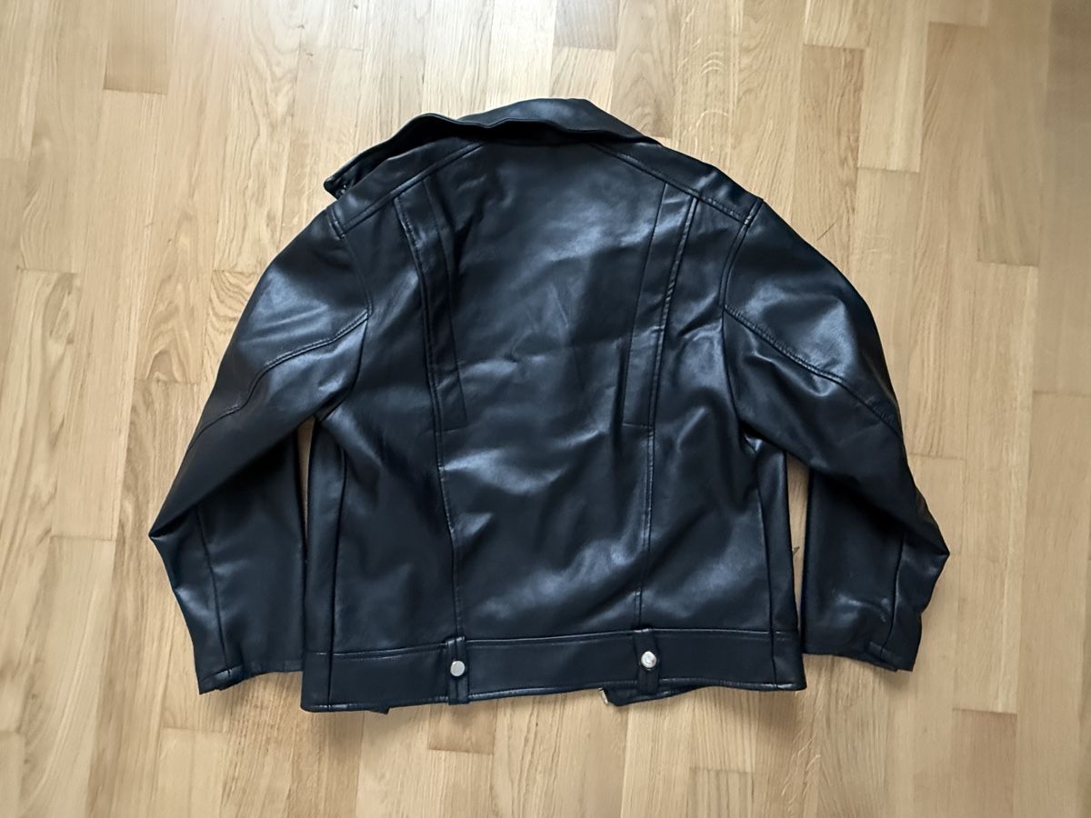 Jacken: Oversized Kunstlederjacke schwarz Grösse XS – Gebraucht aus Gempenach von lilstasi 2