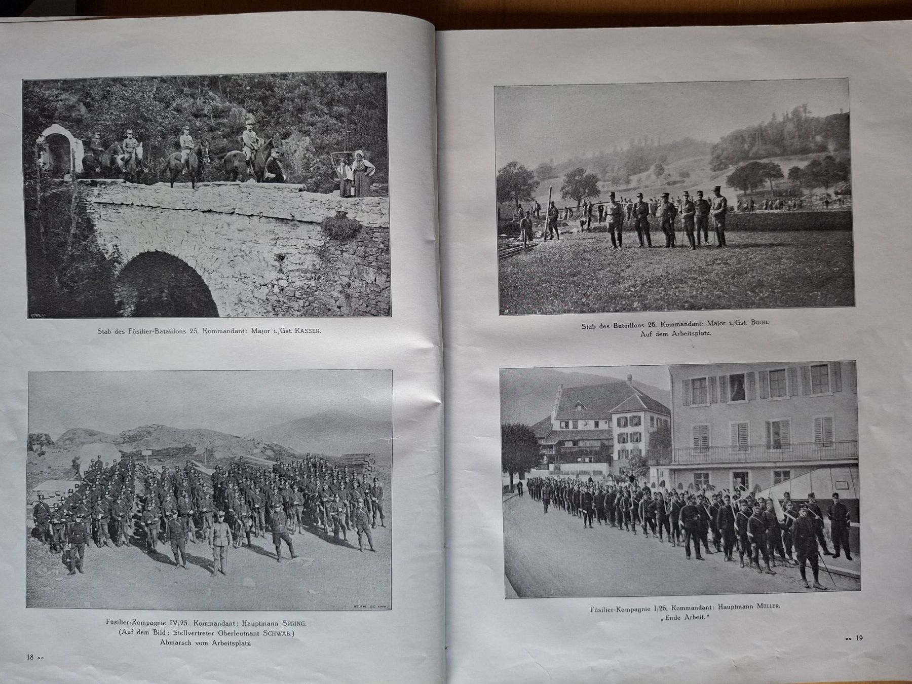 Libri: Schweizer Armee Militär Buch 1915 – Usato da Schwanden Sigrisw venduto da pho_2mc9 4