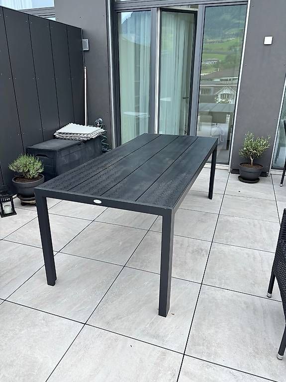 Set de table et chaises: Gartenset mit 8 Stühlen - neuwertig – D'occasion à Goldau par gis_k5rh 1