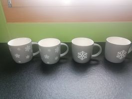 4 Tassen