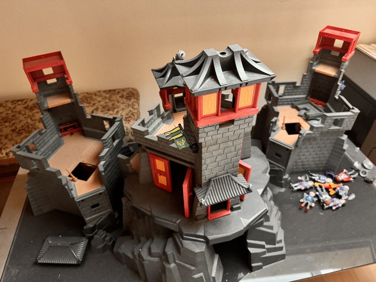 Playmobil Giocattoli: Ritterburg Playmobil – Usato da Uttigen venduto da Tanto74 5