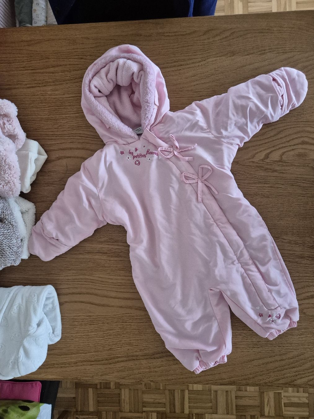 Lotti & Set di vestiti: Babykleider Grösse 68 Paket 2 – Usato da Goldach venduto da Mona.93 1