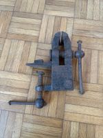 Alter Schraubstock