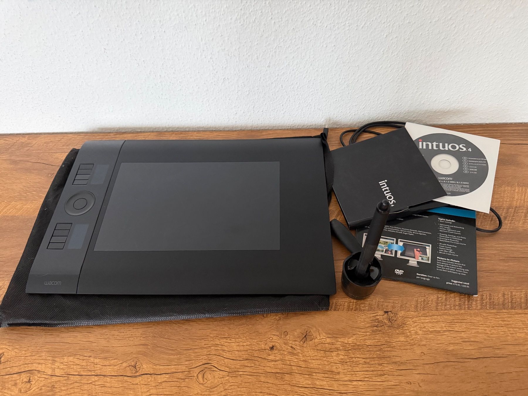 Wacom Tablet PC: Tablette graphique Wacom Intuos4 PTK-640 – Usato da Brügg BE venduto da Goob
