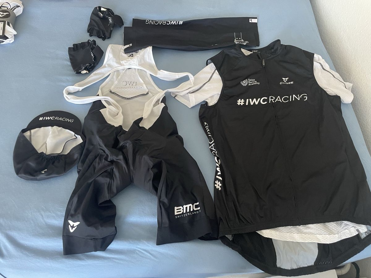 Canottiere & Pantaloni: Team-Kit IWC Racing. Radtrikot.  – Usato da Uster venduto da chlini1983