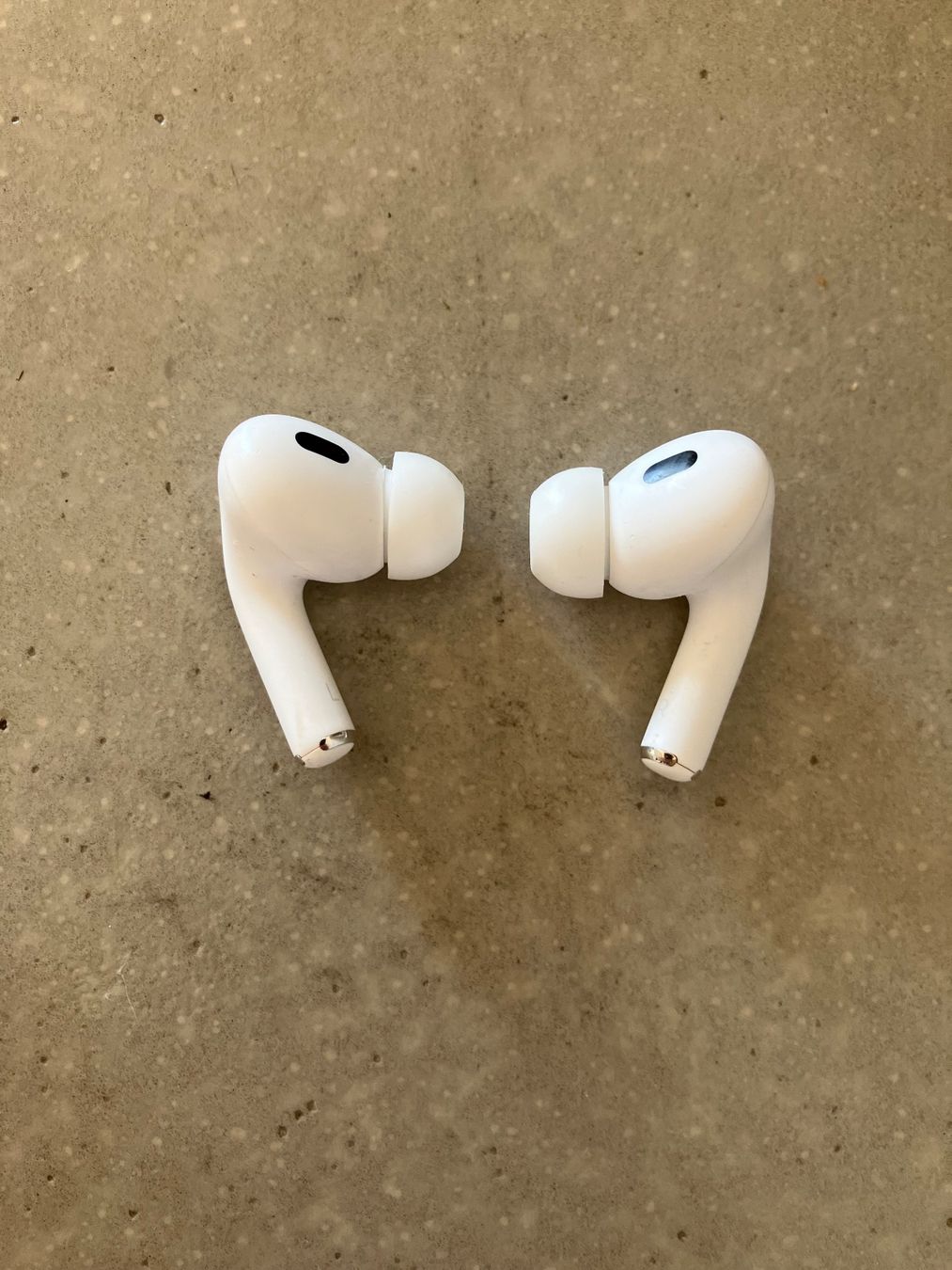 Apple Cuffie: APPLE Air Pods Pro 2 – Usato da Lausanne venduto da mr.v 7
