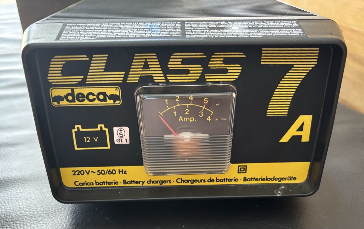 Ladegeräte: DECA CLASS 7A Batterieladegerät 12V 50W gebraucht – Gebraucht aus Zermatt von Tinasvoyage 4