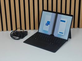 Microsoft Surface Pro 8 (i5-1145G7 + 16GB) - Display Defekt