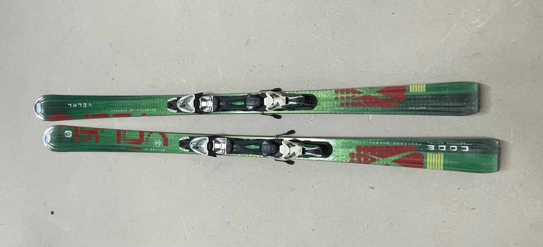 Völkl Sci: Ski Völkl mit verstellbarer Bindung – Usato da Erlinsbach venduto da MS2G 2