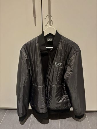EA7 Emporio Armani Herren Jacke – Schwarz – neuwertig