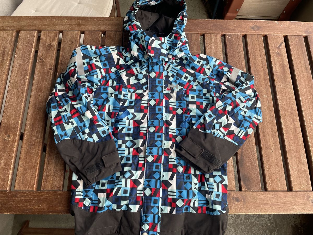 Helly Hansen Giacche & Cappotti: Helly Hansen Regenjacke Grösse 134/9 bunt – Usato da Bern venduto da brup