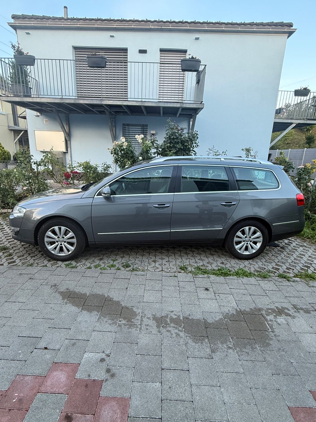 VW Automobili: VW Passat Variant 2.0 TDI DSG | Leder | MFK | Klima | – Usato da Buchs ZH venduto da VithusanR 2