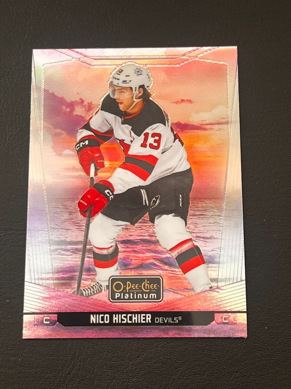 NHL Carte collezionabili: Nico Hischier 2024 OPC Platinum Sunset New Jersey Devils – Nuovo (secondo la descrizione) da Möhlin venduto da SwissHockeyCards