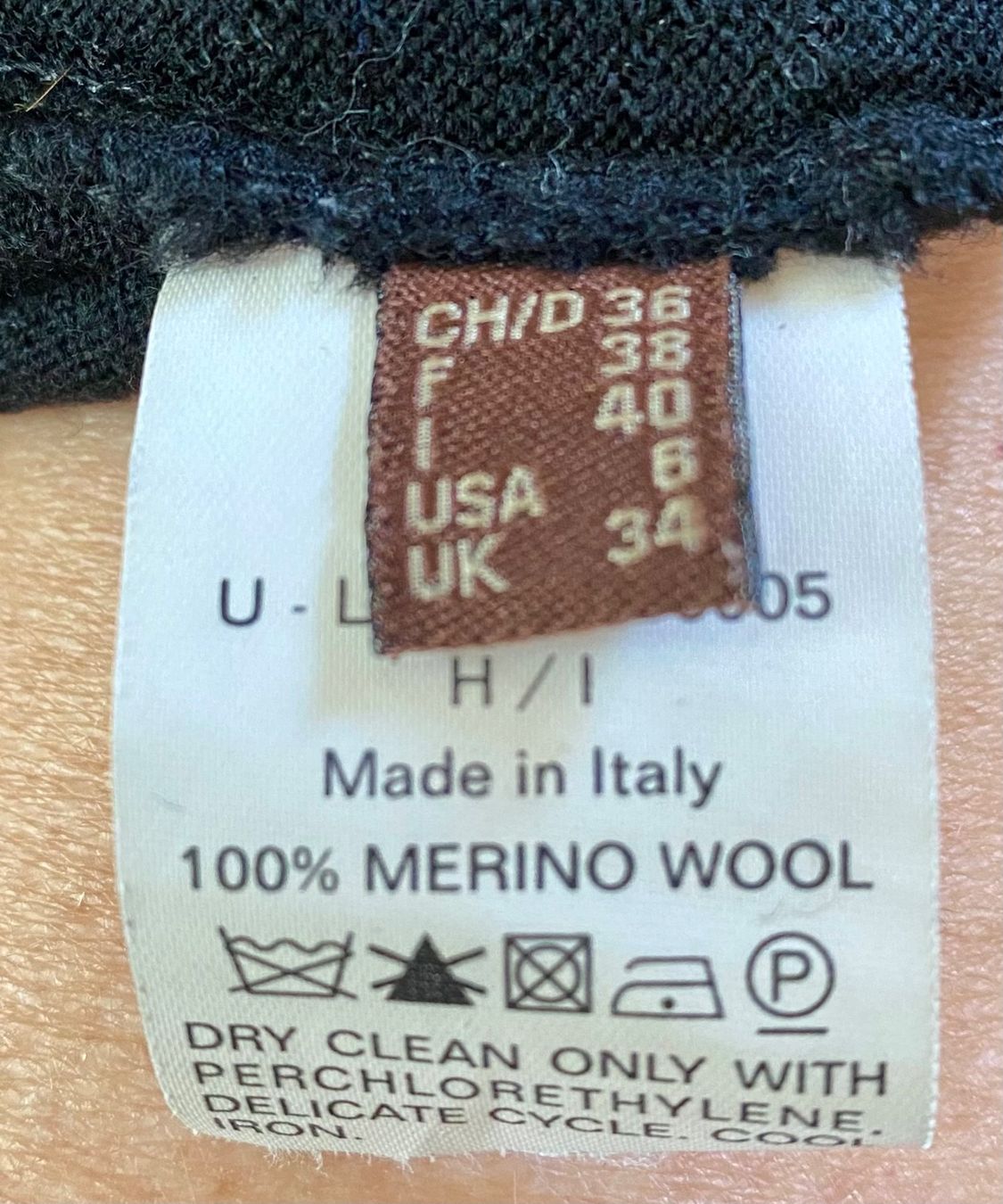 Bally Pullover & Sweatshirts: Neuwertiger schwarzer Bally Pullover Grösse 36 – Gebraucht aus Winkel von Flyhy2020 7