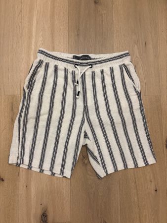 Gestreifte Bermuda-Shorts Gr. S