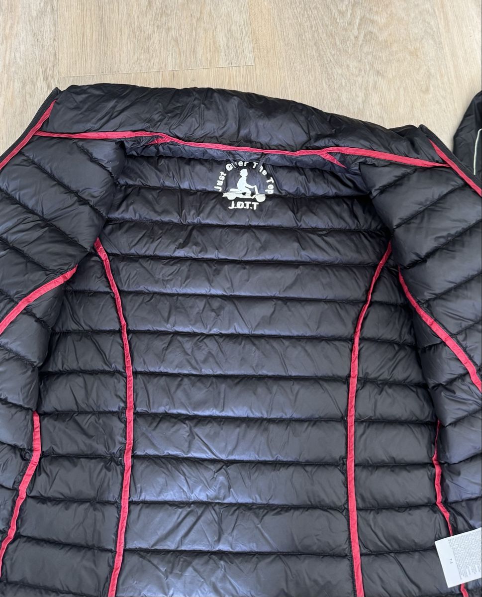Jott Giacche: Doudoune JOTT Cha, noire, Taille S, comme neuve – Nuovo (secondo la descrizione) da Colombier NE venduto da kajo04 4
