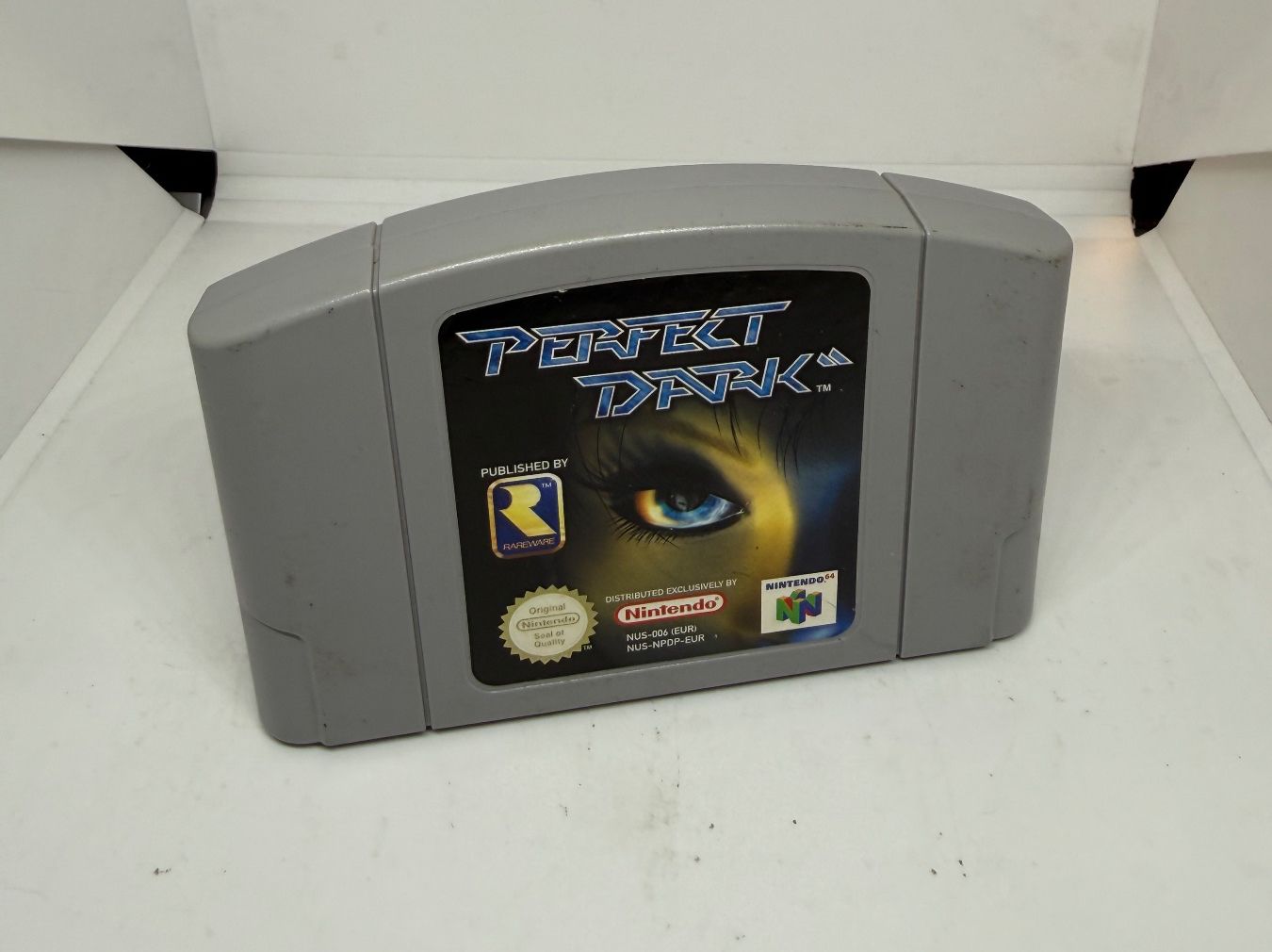 Nintendo Giochi: Perfect Dark N64 Nintendo – Usato da Dietlikon venduto da NESFEVER