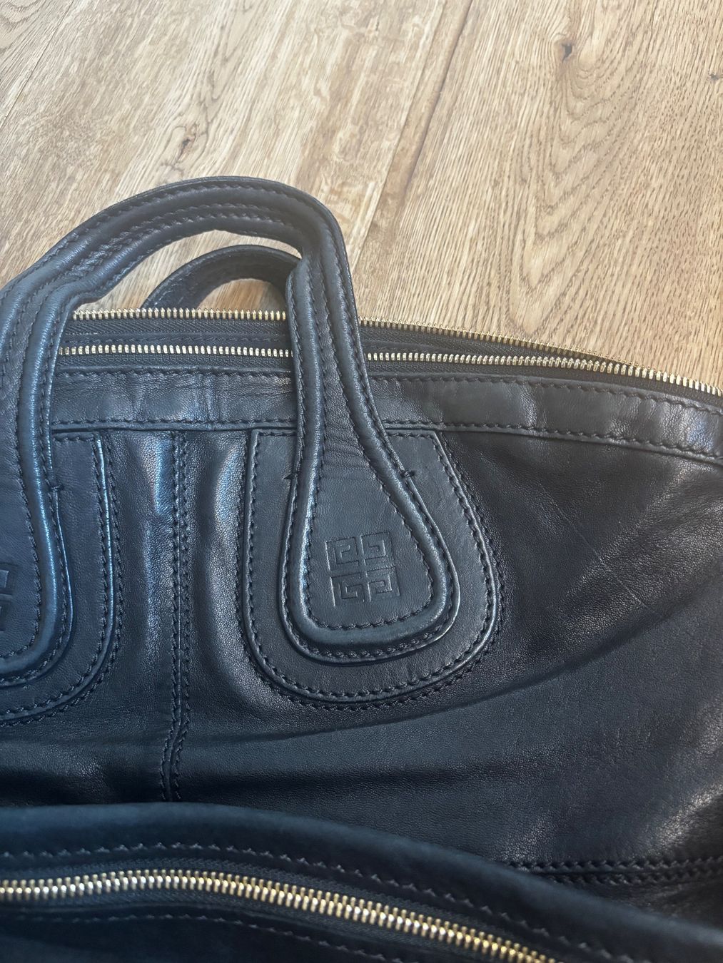 Givenchy Borse da donna: Givenchy Nightingale zu verkaufen – Usato da Wald AR venduto da dom_m2wr 1
