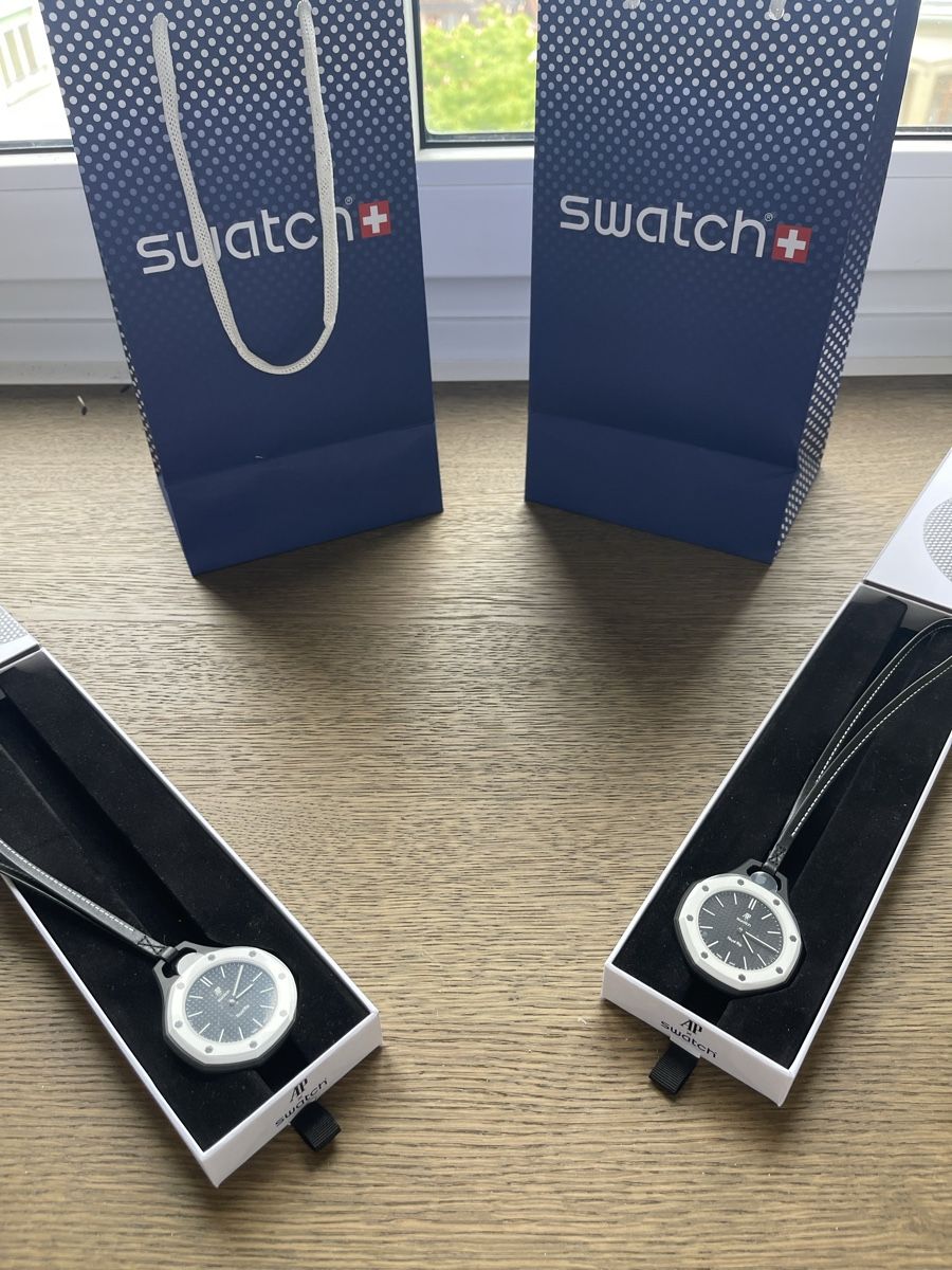 Swatch Orologi: Ocho Negro Royal Pop 2 montres  – Nuovo e nell'imballaggio originale da Lausanne venduto da sof_5rtj 5